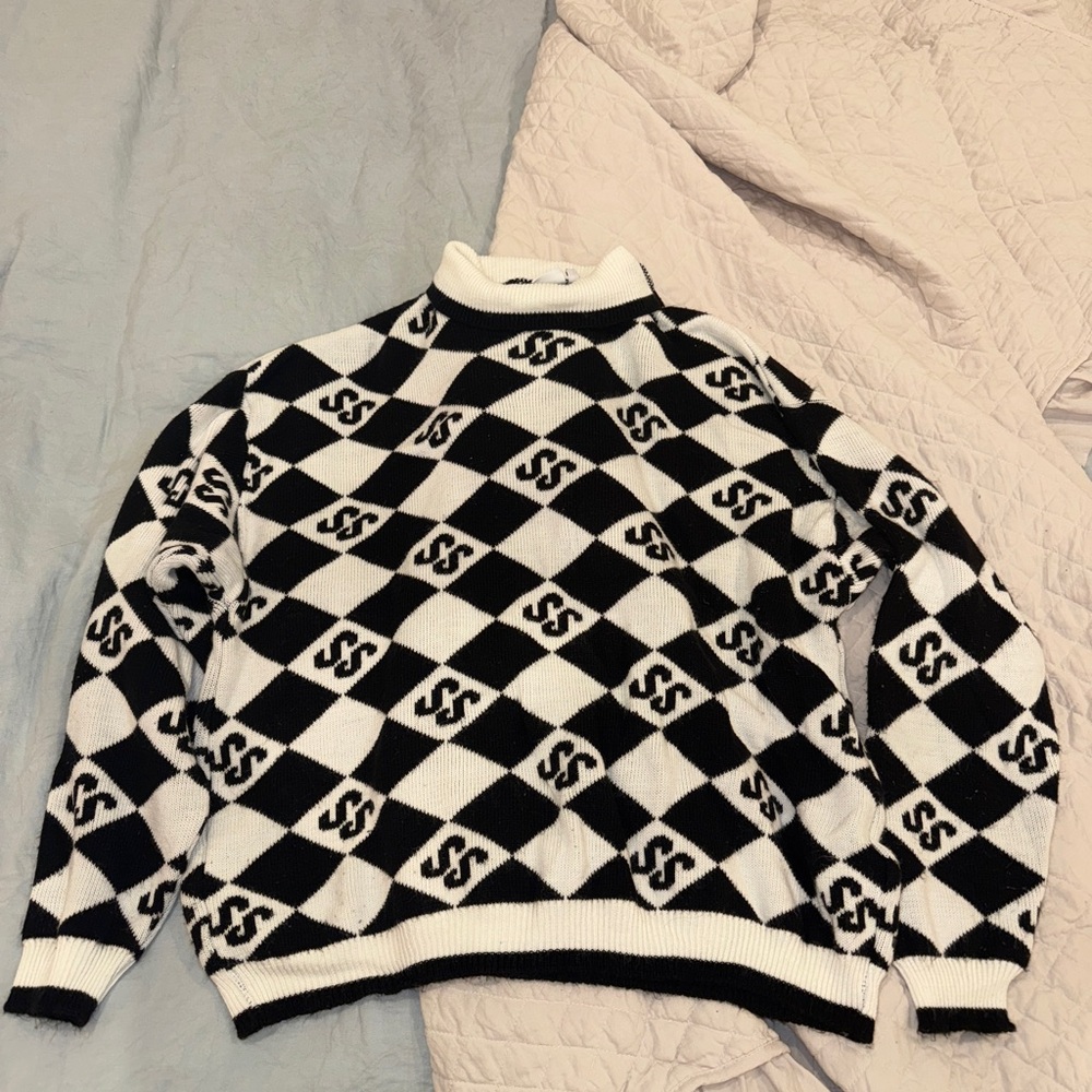 Sisters and Seekers Black and White Patterned Sweater